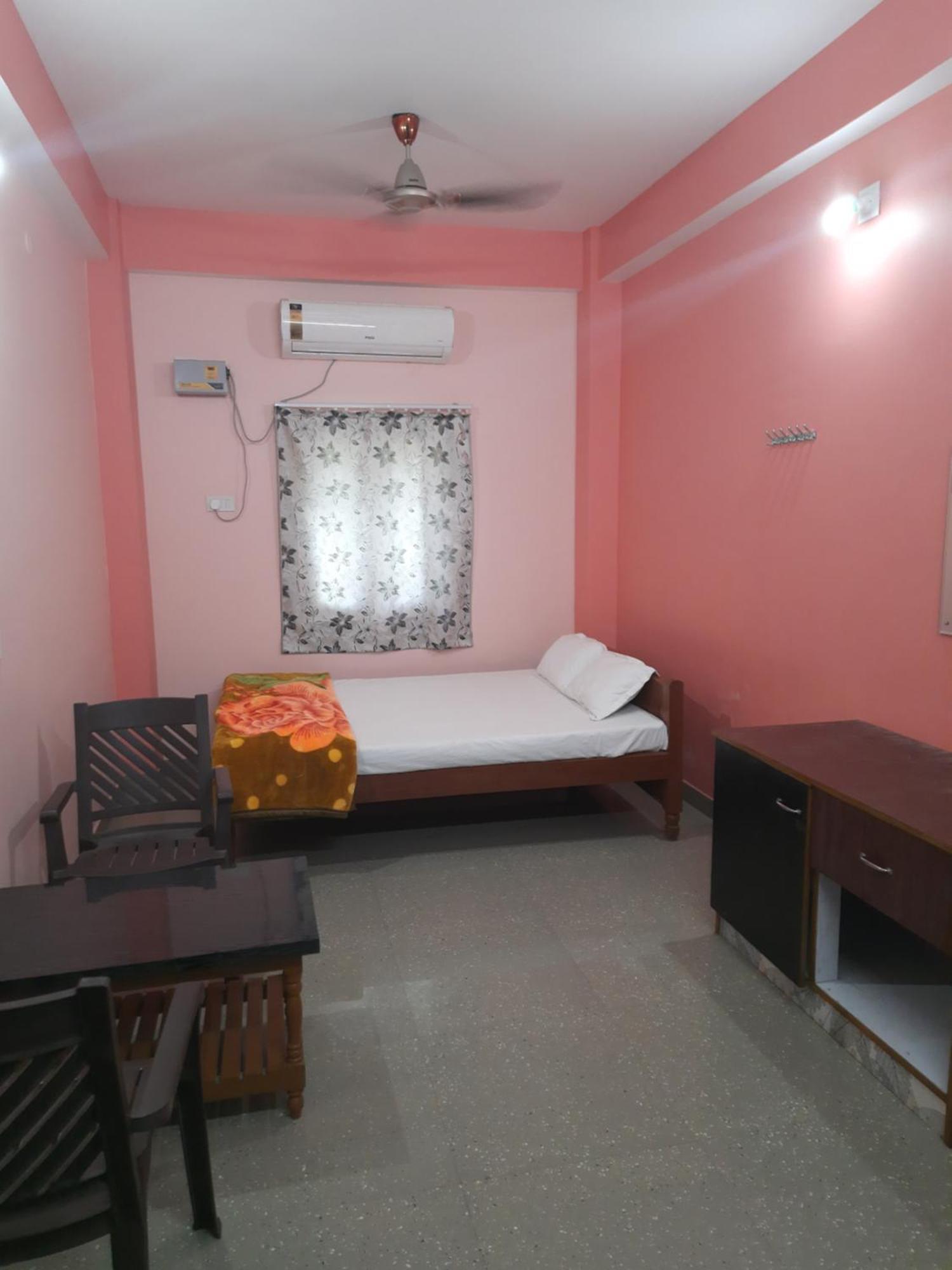 Lbh Hotel Gaya Exterior photo